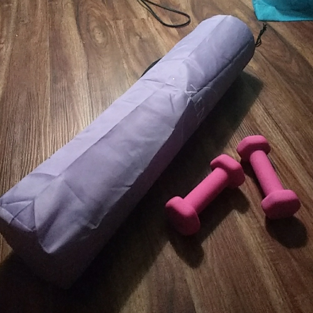 ZEN CHI YOGA MAT AND WEIGHTS!!
